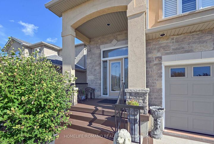 Property Photo:  1052 Greenhill Avenue  ON L8G 5G9 