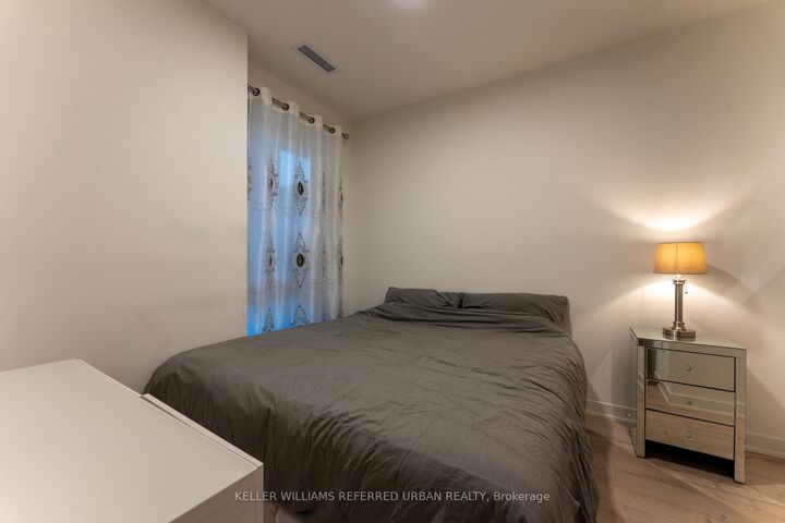 Property Photo:  9 Tecumseth Street 206  ON M5V 0S5 