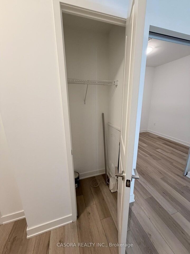 Property Photo:  100 Dalhousie Street 4812  ON M5B 0C7 