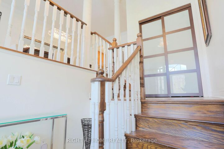 Property Photo:  11 Littleriver Court  ON L6A 0K4 