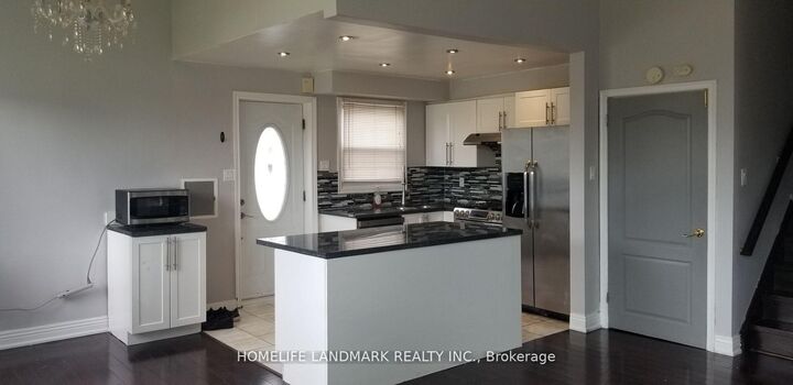Property Photo:  128 Lord Roberts Drive  ON M1K 3W8 