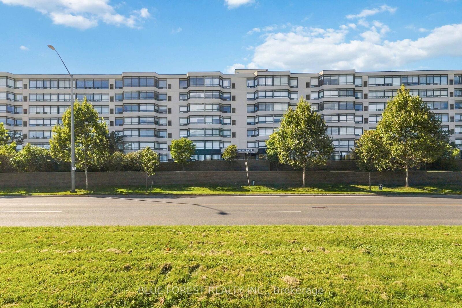 Property Photo:  521 Riverside Drive 715  ON N6H 5E2 