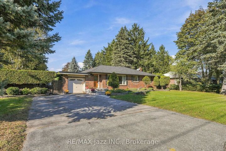 Property Photo:  346 Conlin Road E  ON L1H 7K5 