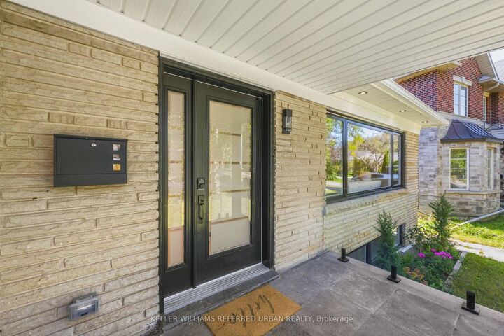 Property Photo:  27 Christine Crescent  ON M2R 1A4 