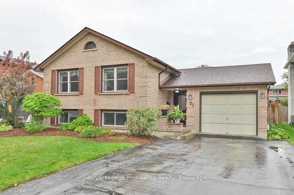 Property Photo: 21 Forrester Court ON K8P 5C4
