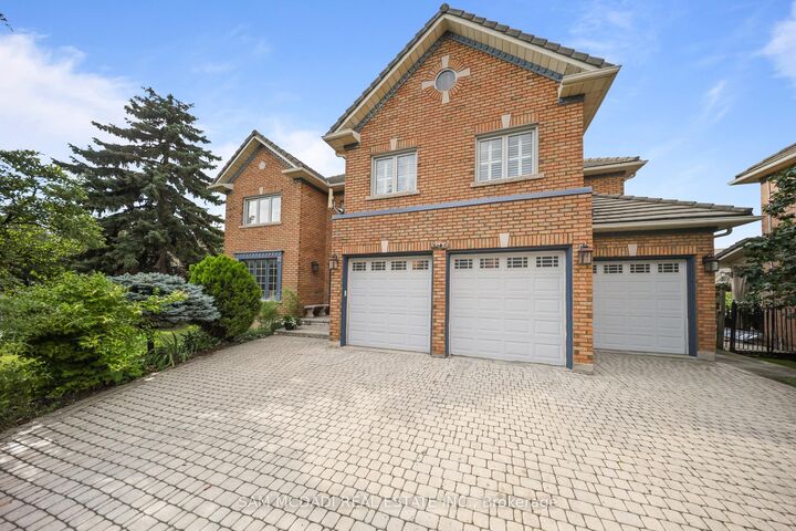 Property Photo:  5109 Elderview Court  ON L5M 5A9 