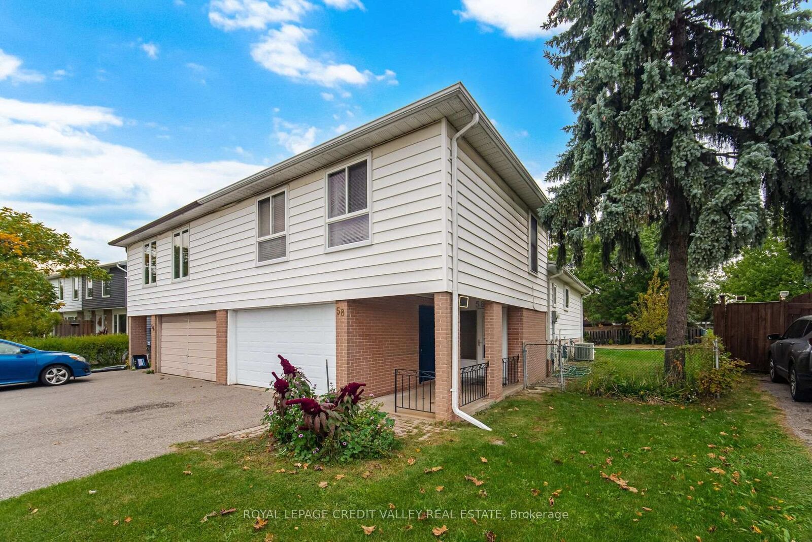 Property Photo:  58 Glenforest Road  ON L6S 1M1 