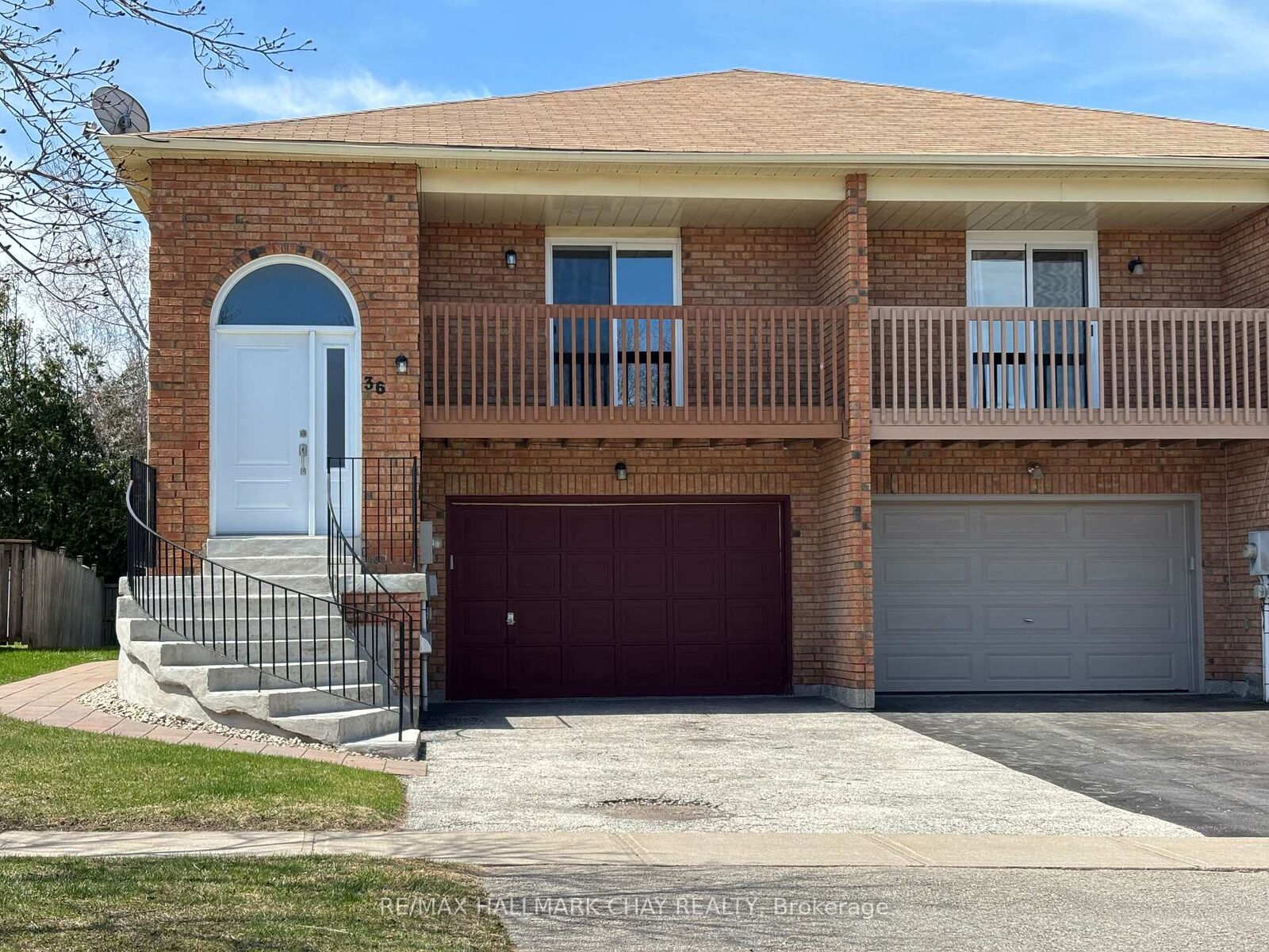 Property Photo:  36 Porritt Street A  ON L4N 6Y3 