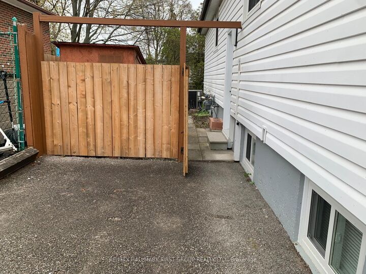 Property Photo:  731 Yeremi Street Lower  ON L1W 2W8 