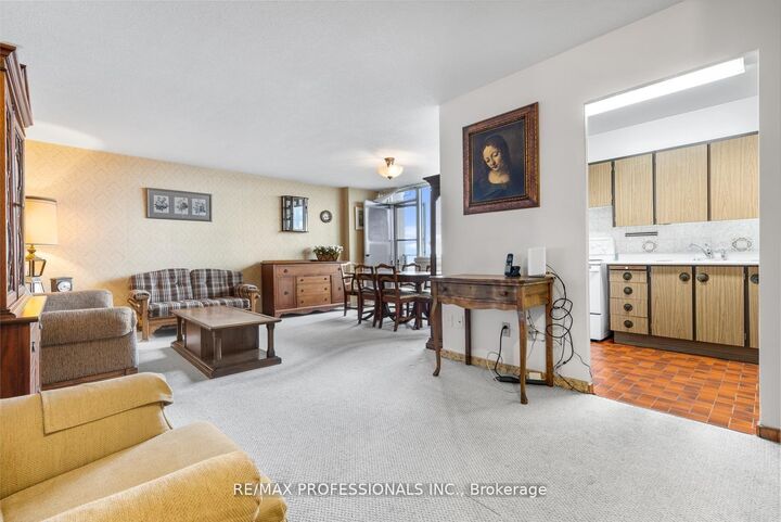Property Photo: 180 Markham Road 1704 ON M1M 2Z9