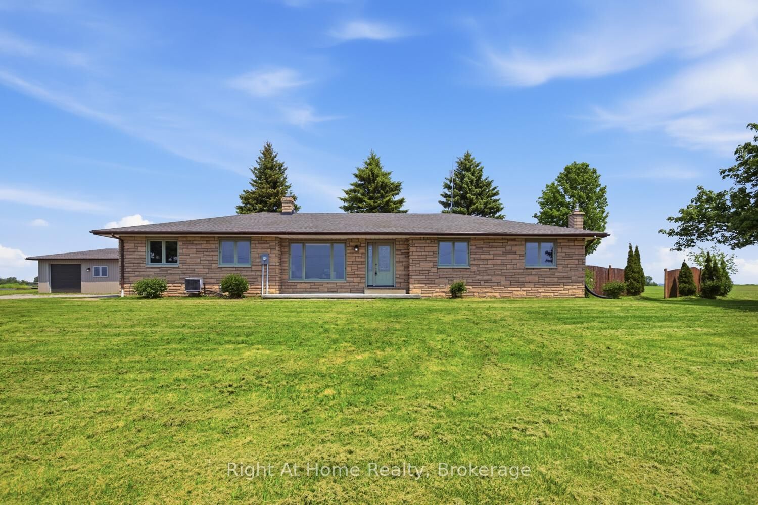 Property Photo: 562 Janetville Road ON L0B 1K0