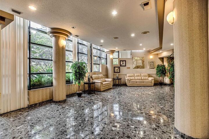 Property Photo:  25 Trailwood Drive 502  ON L4Z 3K9 