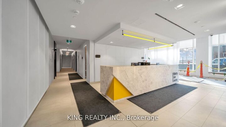 Photo de la propriété:  36 Zorra Street 425  ON M8Z 0G5 