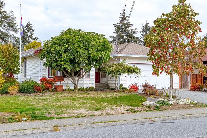 Property Photo:  2674 Tamara Dr  BC V9T 5W6 