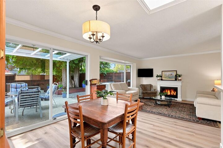 Property Photo:  144 Fourth Ave E #7  BC V9K 1N6 