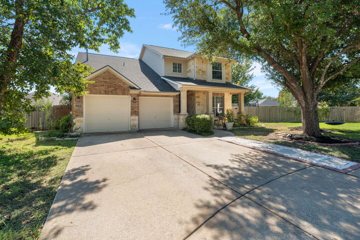 Property Photo:  1300 Walnut Cove  TX 78613 