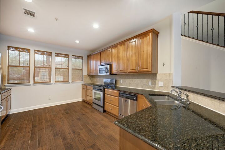 Property Photo: 6701 Covered Bridge Drive 41 TX 78736