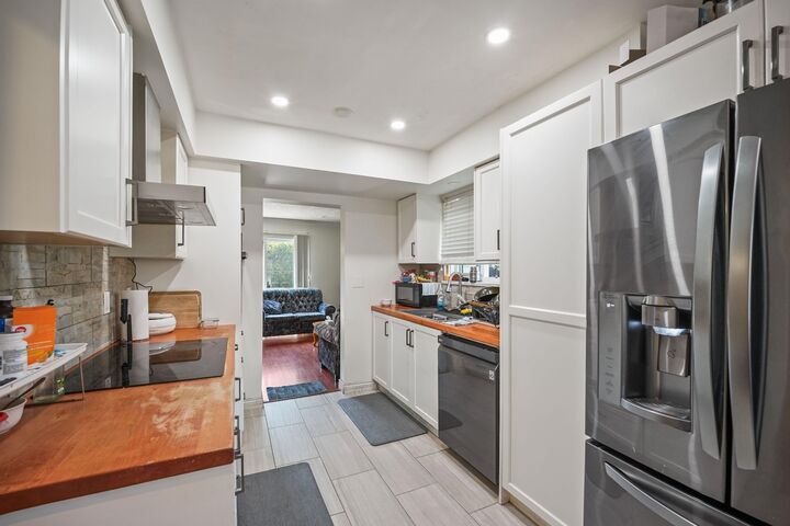 Property Photo: 13880 74 Avenue 75 BC V3W 7E6