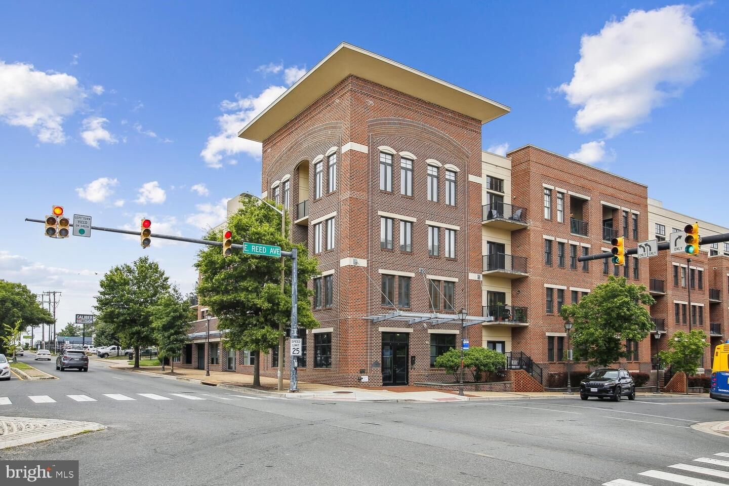 Property Photo:  181 E Reed Avenue E E 203  VA 22305 