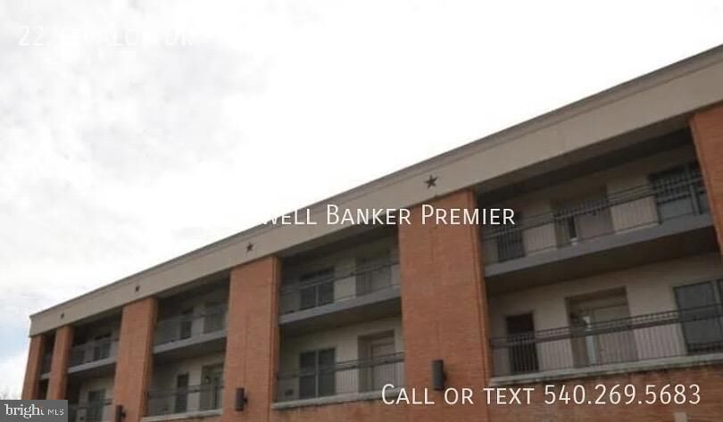 Property Photo: 2270 Valor Drive Unit 302 VA 22601