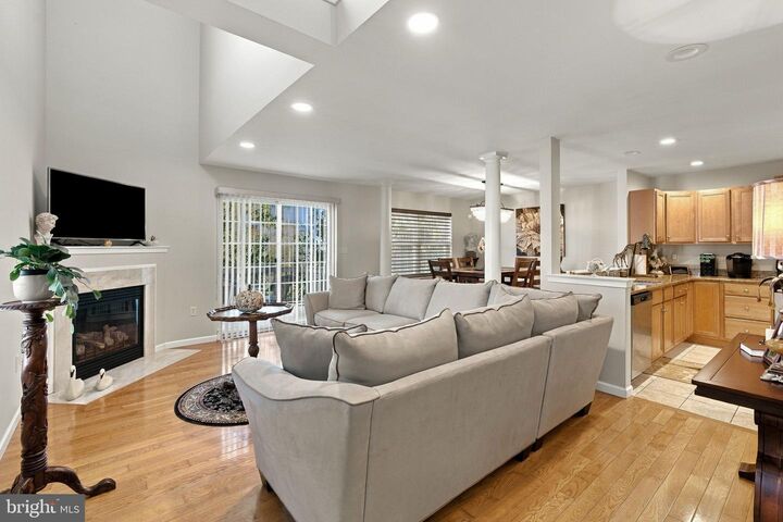 Property Photo:  1813 Windsong Lane  PA 17602 