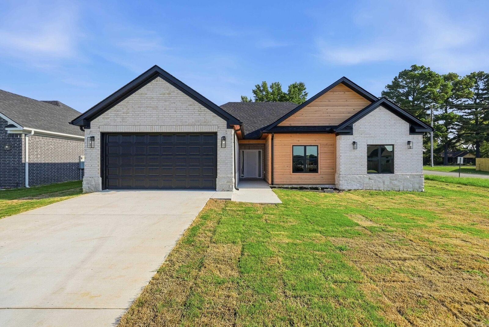 Property Photo: 2 Firefly Catch Cove Road AR 72058