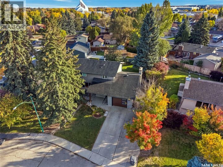 Property Photo:  25 Balsam Place  SK S7N 2K4 