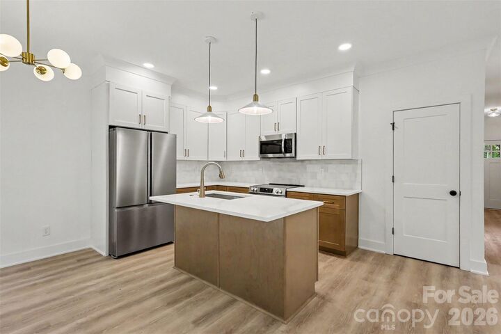 Property Photo:  603 W Lewis Street  NC 28034 