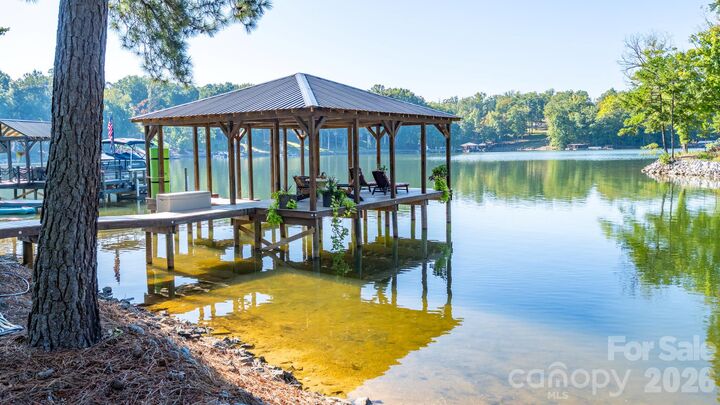 Property Photo:  1285 Saunders Drive  NC 28609 