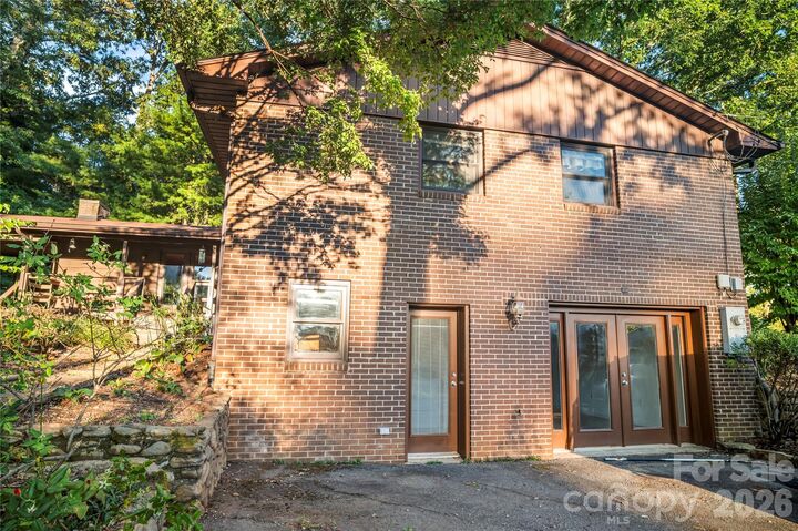 Property Photo:  9 Fullam Drive  NC 28704 