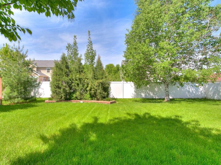 Property Photo: 3120 Roxboro Drive IA 50010