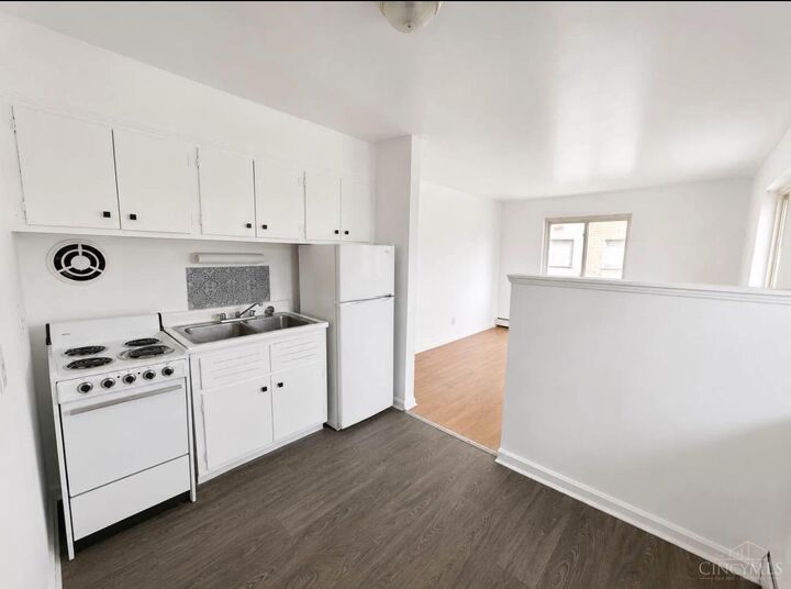 Property Photo: 2729 Queen City OH 45238