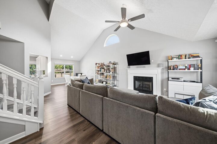 Property Photo: 2260 Siskin Avenue OH 43228