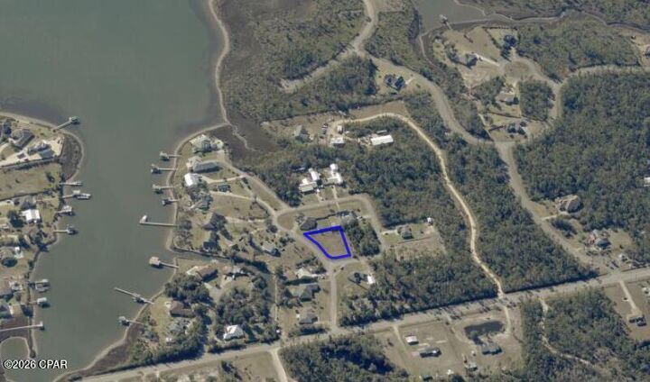 Property Photo: 629 Shoreline Drive FL 32404