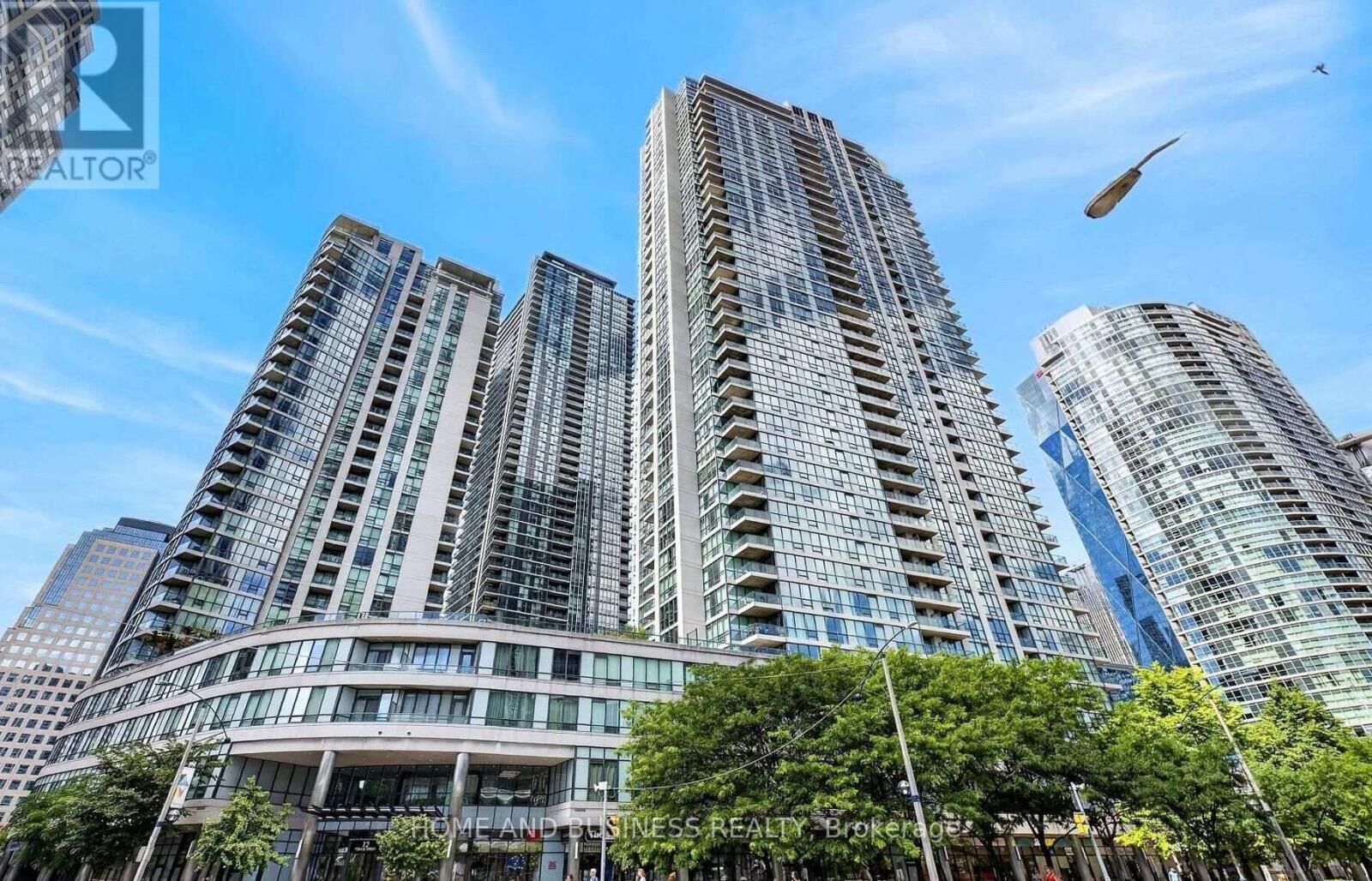 Property Photo:  12 Yonge Street 1505  ON M5E 1Z9 