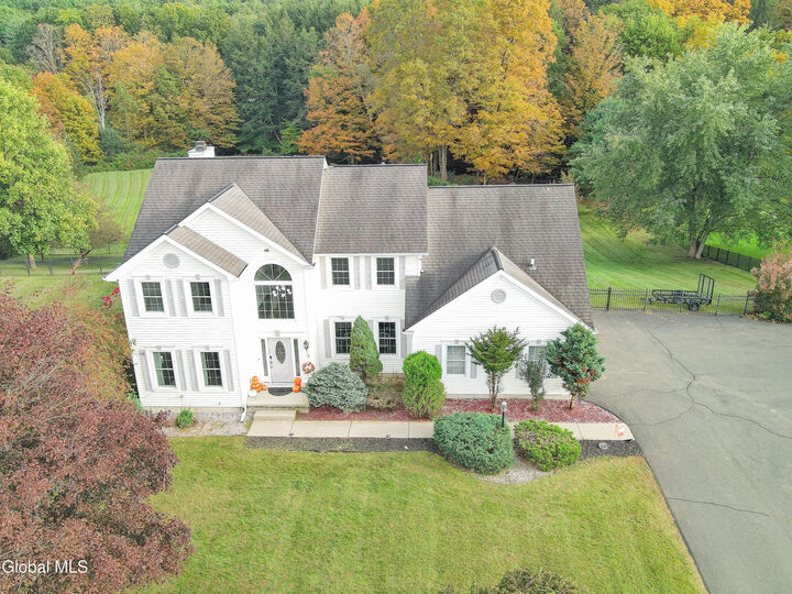 Property Photo: 14 Thrush Terrace NY 12061