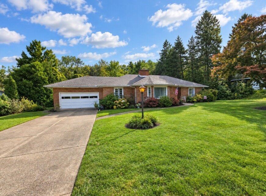 Property Photo:  4621 Highview Boulevard  PA 16509 