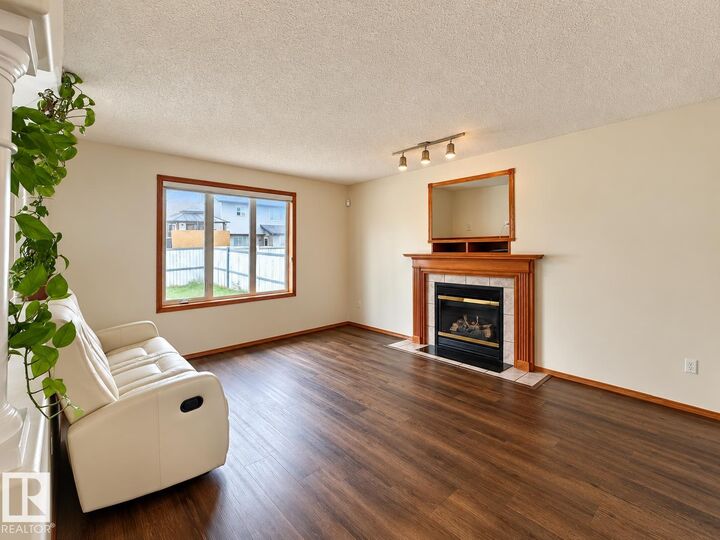 Property Photo:  2331 37B Avenue NW  AB T6T 1N9 