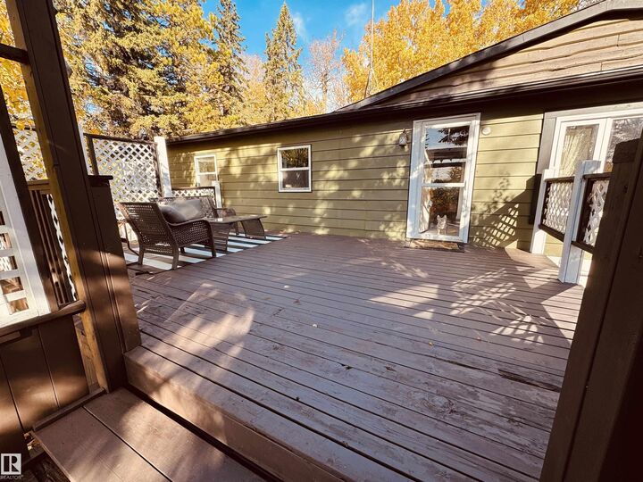 Property Photo: 52059 Rge Road 220 AB T8E 1B9