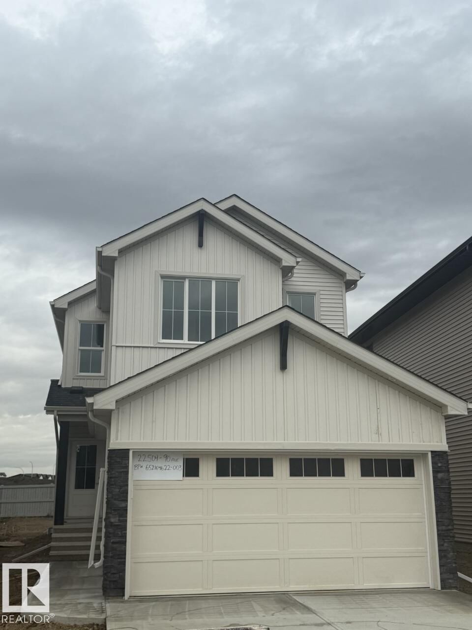 Property Photo:  22504 90 Avenue NW  AB T5T 7W9 