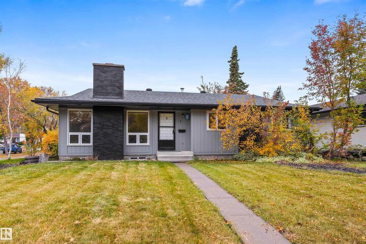 Property Photo:  1 Lloyd Place  AB T8N 2H4 