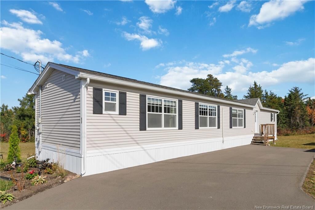 Property Photo:  52 Cranbrook Lane  NB E1B 0N6 