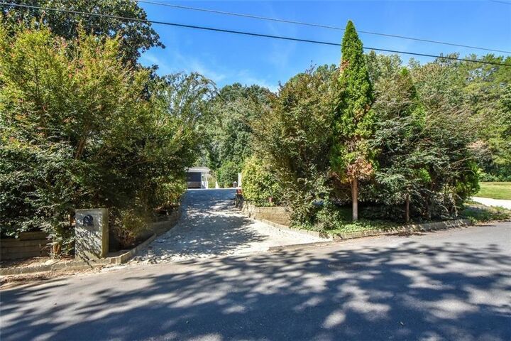 Property Photo: 6810 Sunny Brook Lane GA 30328