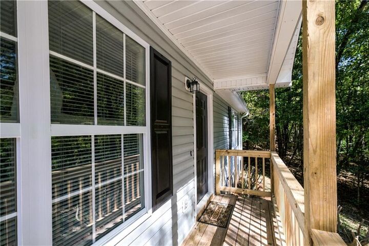 Property Photo: 78 Creekside Trail GA 30540