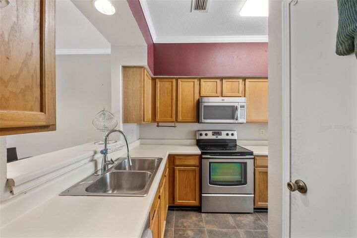 Property Photo: 7617 Cambridge Street 7617 TX 77054