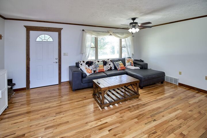 Property Photo:  2599 Cross Creek  WV 25033 