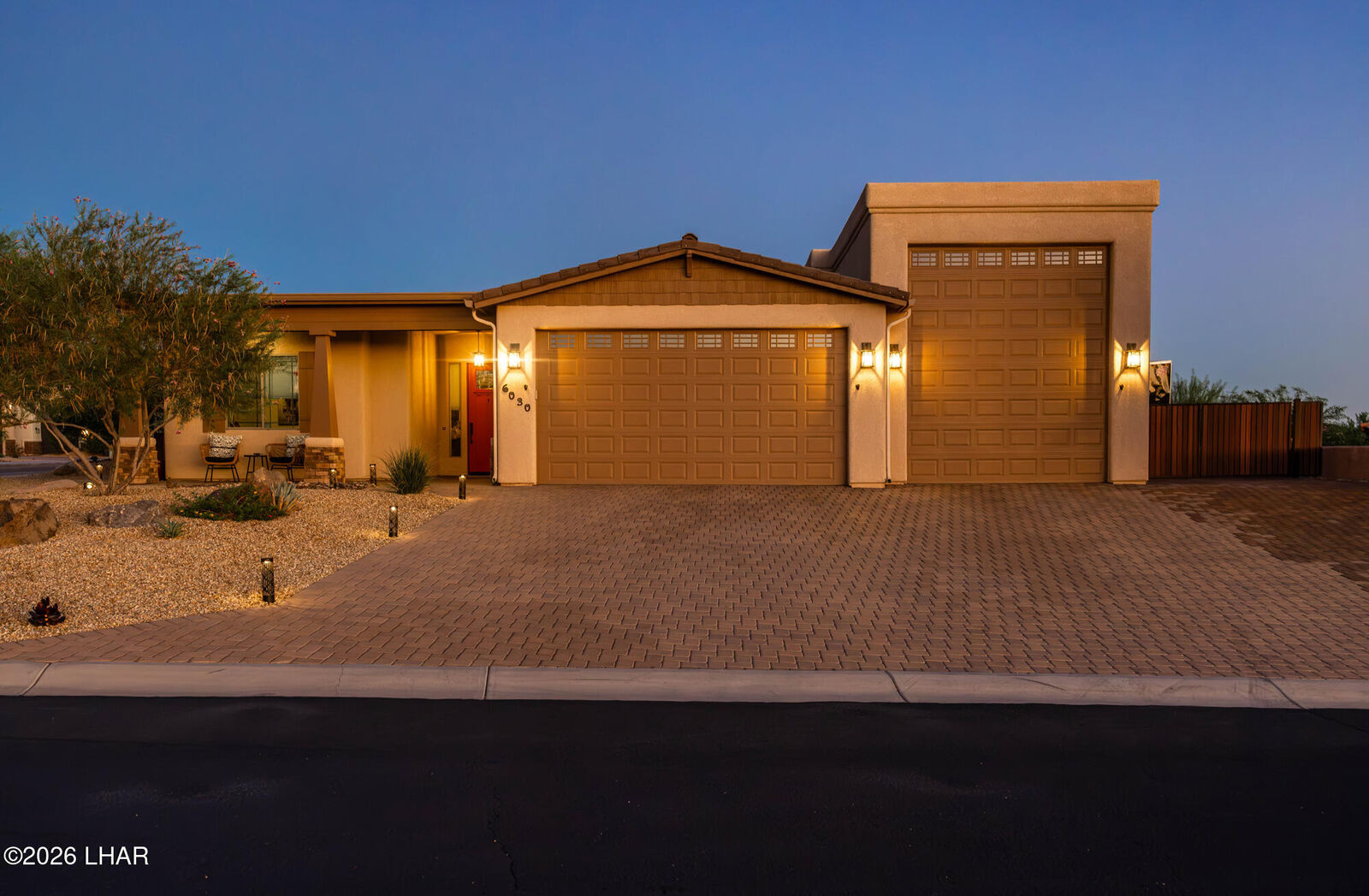 Property Photo: 6030 Circula De Hacienda AZ 86406