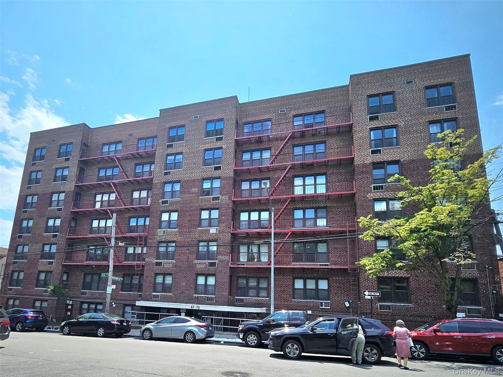 Property Photo:  87-70 173rd Street 5P  NY 11432 