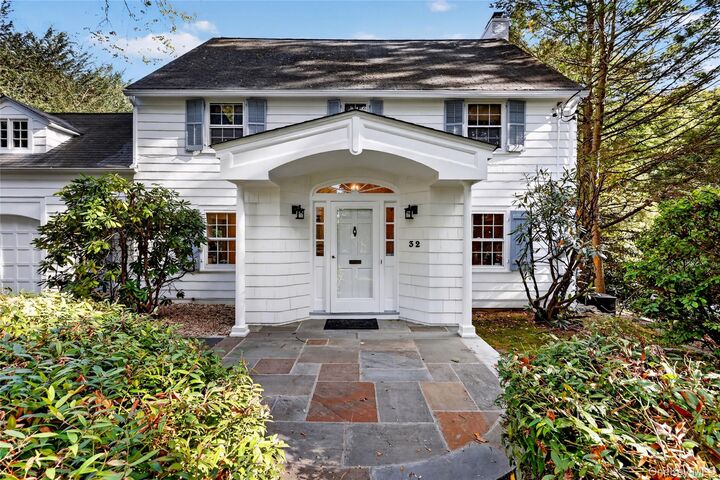Property Photo:  32 Eastview Avenue  NY 10570 