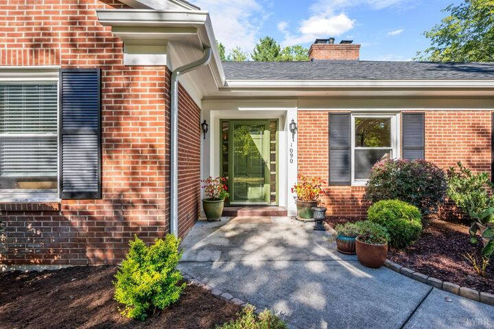 Property Photo:  1090 Meriwether Circle  VA 24503 